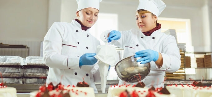 Cake making classes in mumbai for beginners